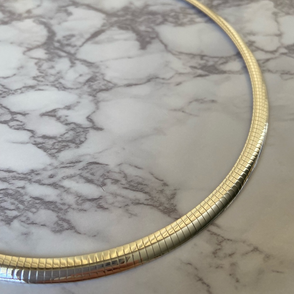 Milor Omega Necklace View 5